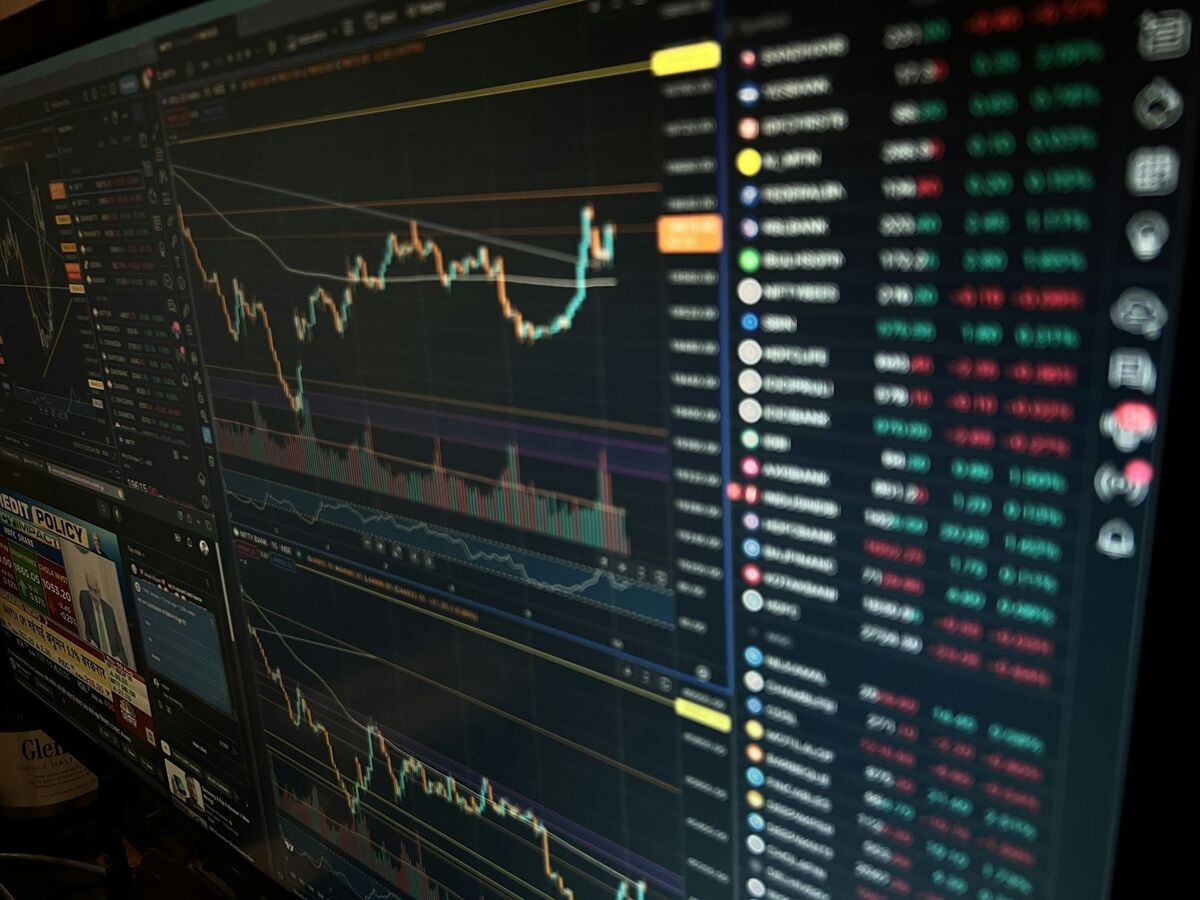 A screen filled with live data